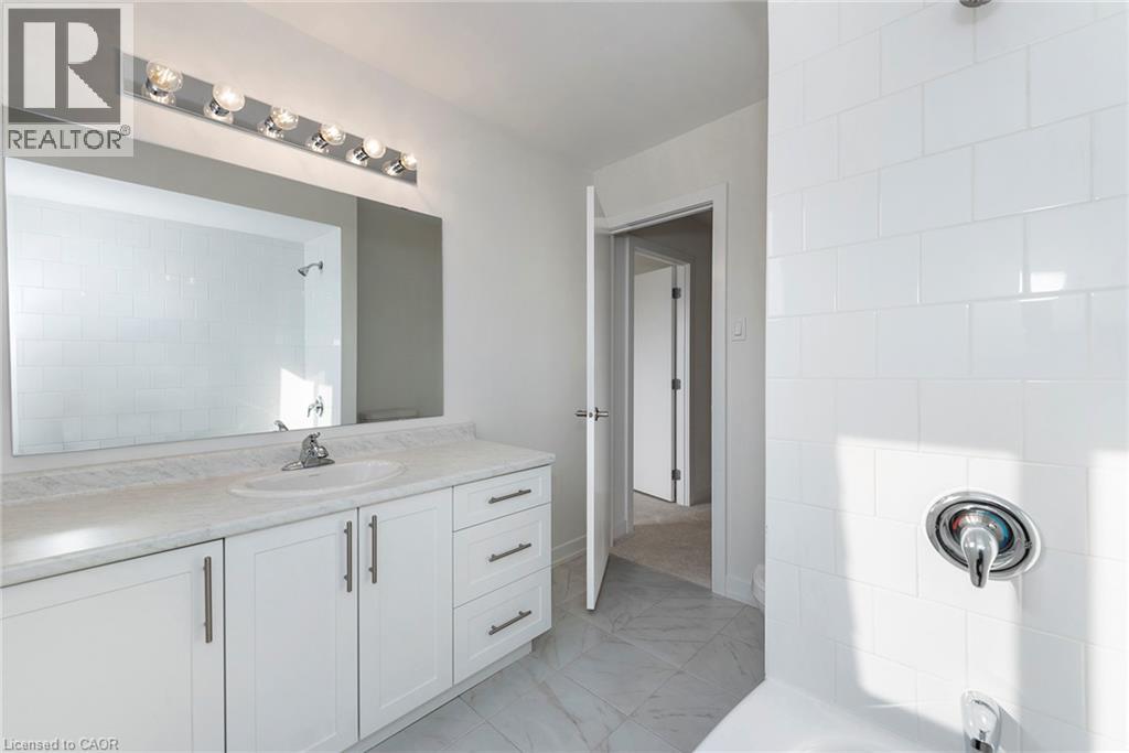 20 Anna Capri Drive Unit# 4, Hamilton, Ontario  L8W 1M6 - Photo 17 - 40874777