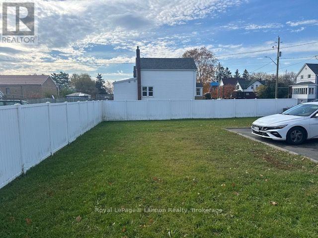 271 Wilson Street, Thunder Bay, Ontario  P7B 1N1 - Photo 2 - X14131318