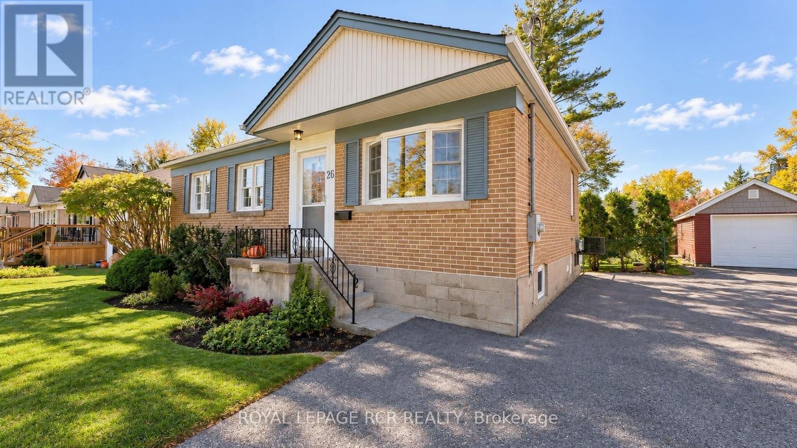 26 Newton Street, Barrie (Wellington), Ontario  L4M 3N3 - Photo 4 - S14131212