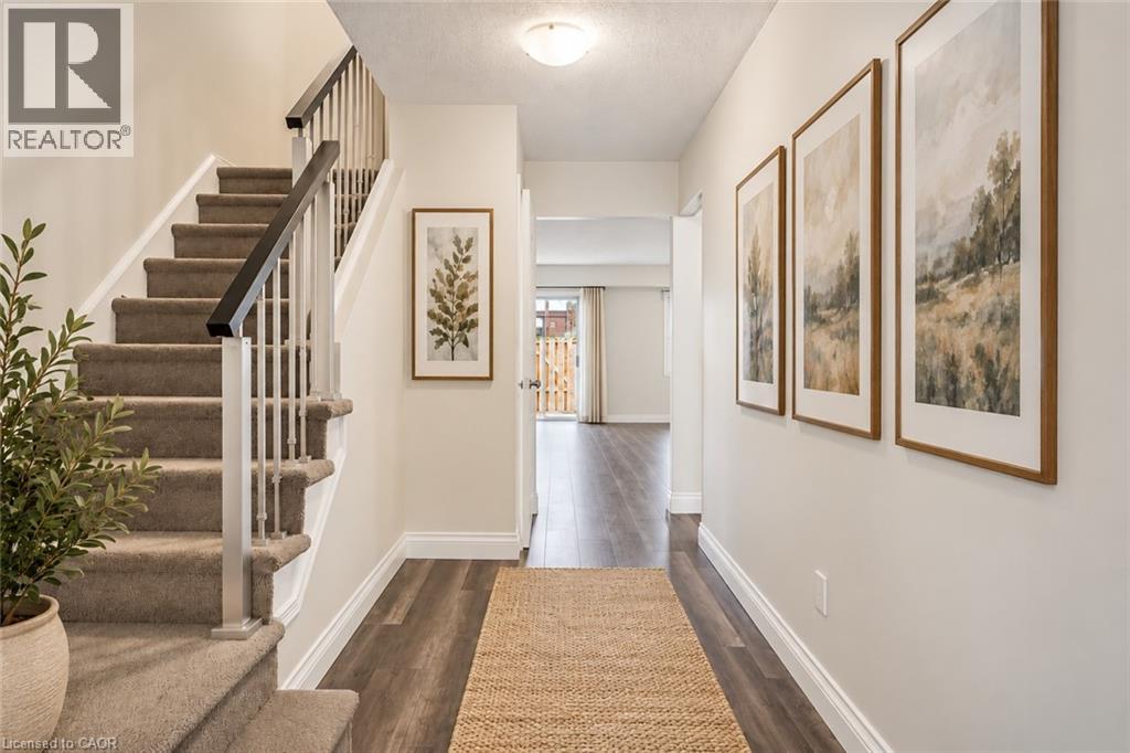 4195 Longmoor Drive Unit# 3, Burlington, Ontario  L7L 5J9 - Photo 3 - 40874555