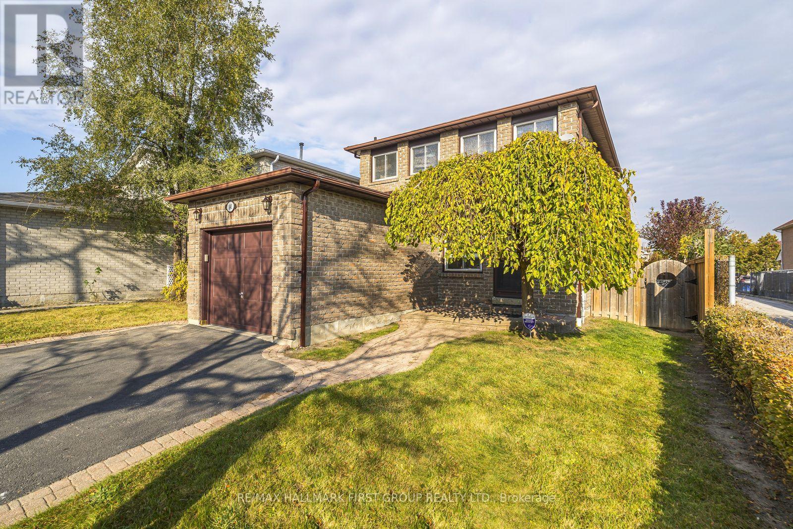 141 Daniels Crescent, Ajax, Ontario  L1T 1Z6 - Photo 2 - E14131546