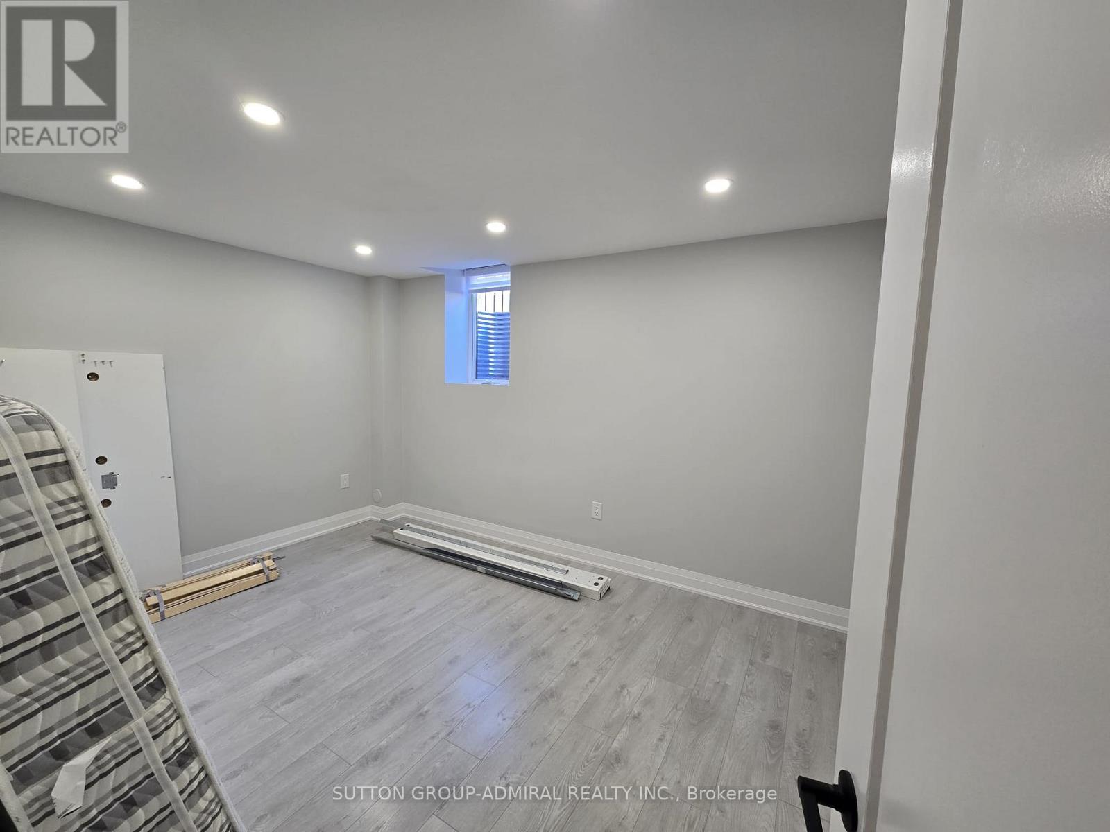 Bsmt - 16 Copperhill Heights E, Barrie, Ontario  L9J 0L1 - Photo 7 - S14131400
