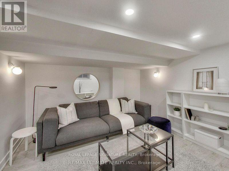 Bsmt - 24 Pauline Avenue, Toronto (Dovercourt-Wallace Emerson-Junction), Ontario  M6H 3M8 - Photo 9 - W14131420
