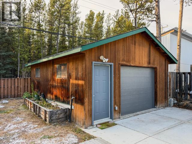21 Pelly Road, Whitehorse, Yukon Y1A 4L9 - Photo 26 - 17780