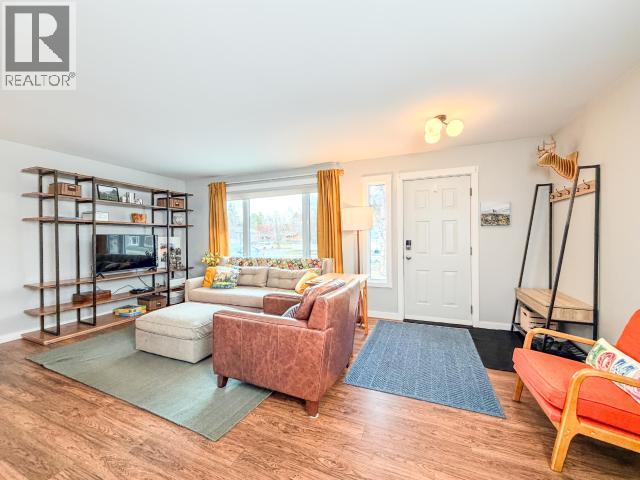 21 Pelly Road, Whitehorse, Yukon Y1A 4L9 - Photo 4 - 17780