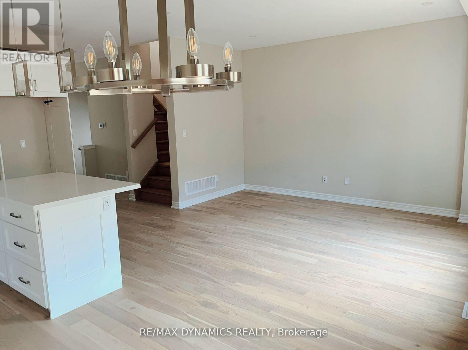 C - 39 Beachaven Drive, St. Catharines (Port Weller), Ontario  L2M 1A6 - Photo 7 - X14131422