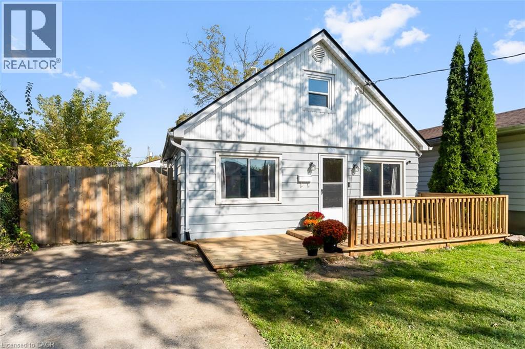 20 Kirk Street, St. Catharines, Ontario L2S 1B7 - Photo 2 - 40874307
