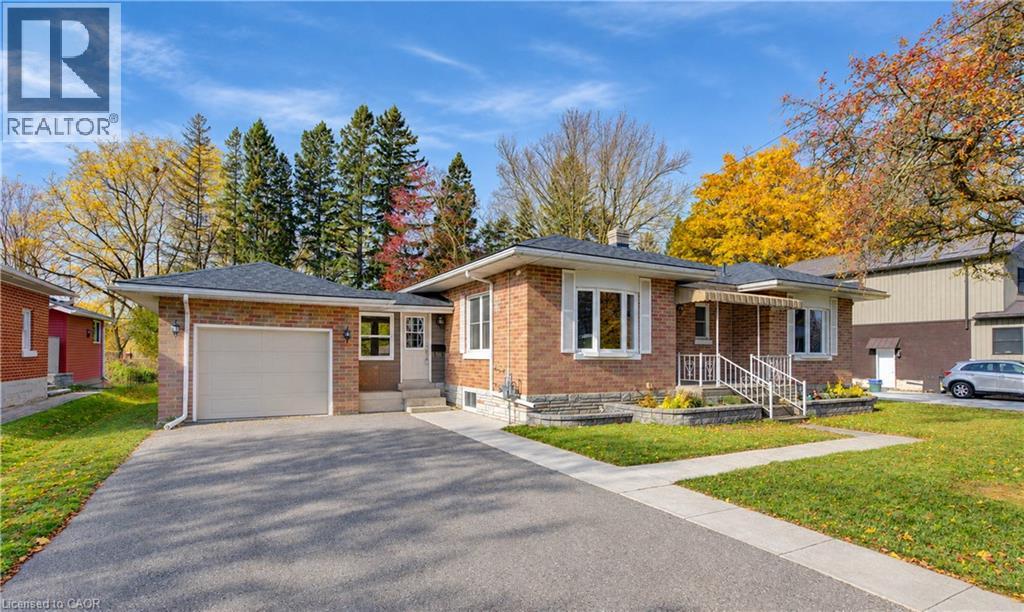 16 Snyder Avenue S, Elmira, Ontario  N3B 1Y8 - Photo 2 - 40872765