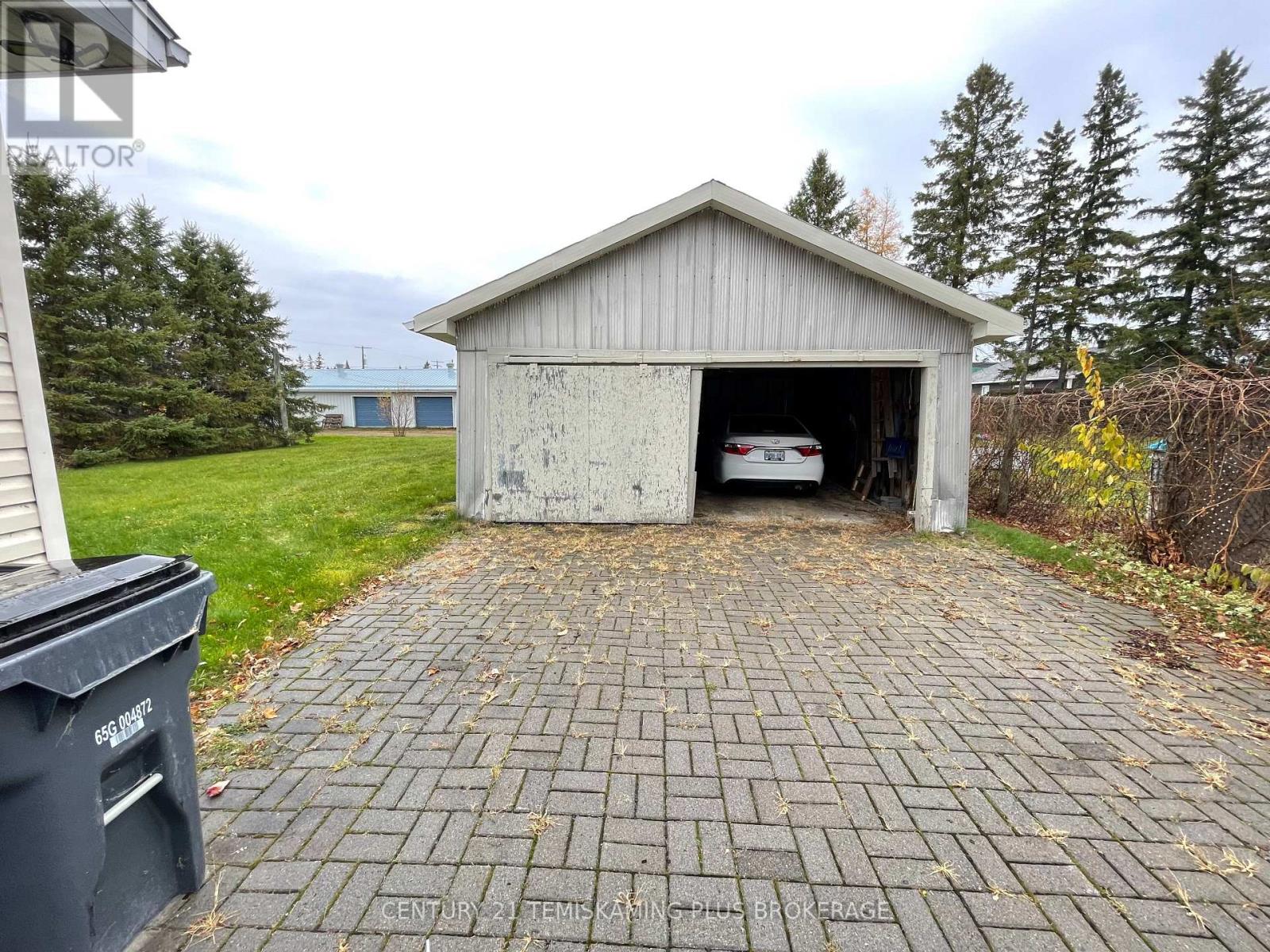 42 Tenth Street W, Armstrong, Ontario  P0J 1E0 - Photo 4 - T14131816