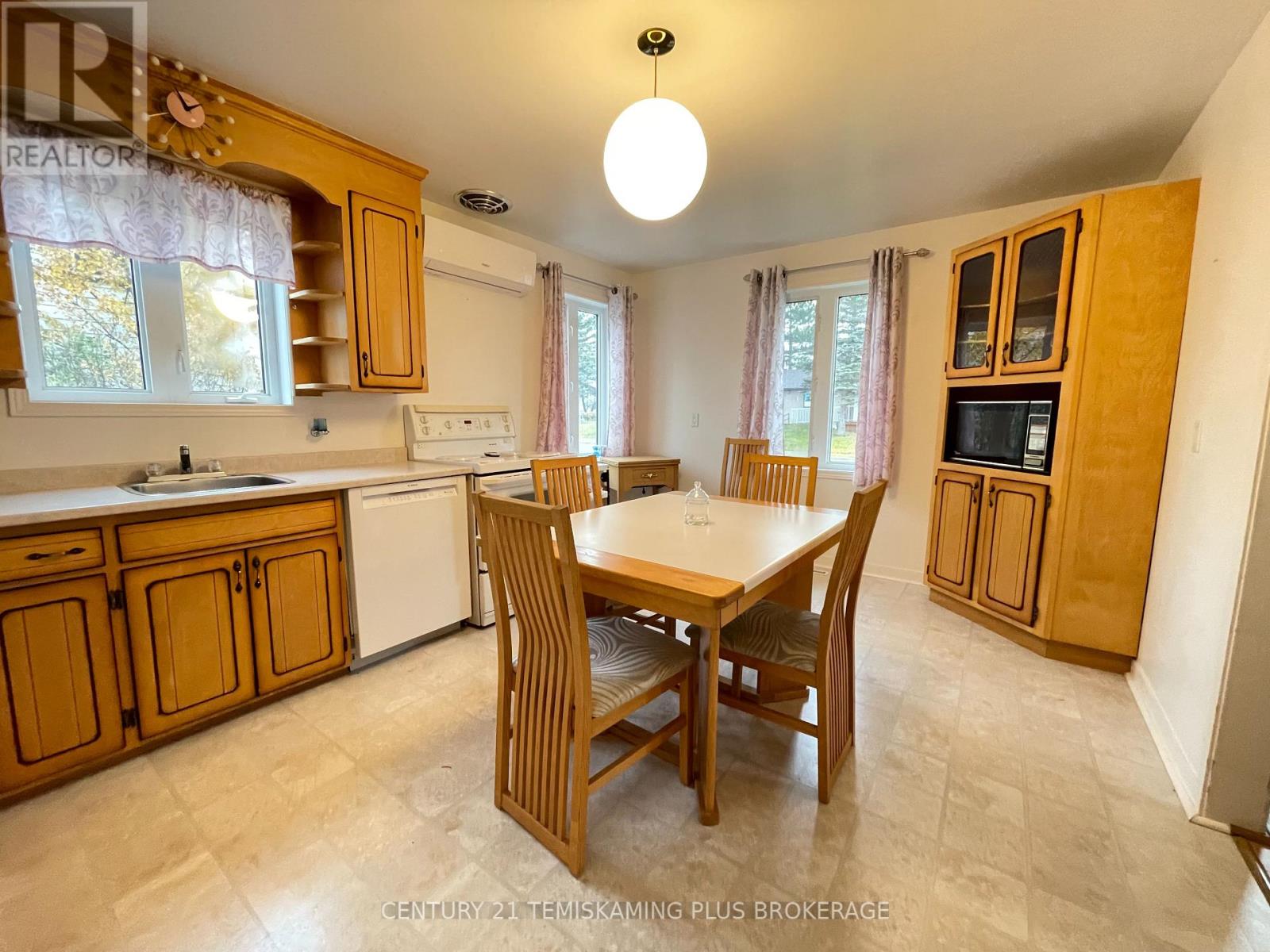 42 Tenth Street W, Armstrong, Ontario  P0J 1E0 - Photo 9 - T14131816