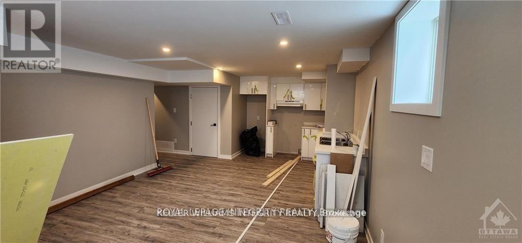 B - 264 Ponderosa Street, Ottawa, Ontario  K2V 0N4 - Photo 5 - X14131822