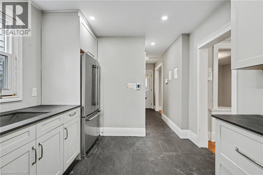 125 E Dufferin Street E, St. Catharines, Ontario  L2R 2A2 - Photo 15 - 40875187