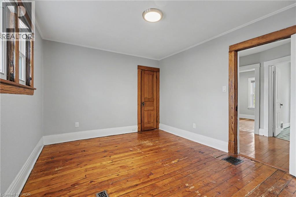 125 E Dufferin Street E, St. Catharines, Ontario  L2R 2A2 - Photo 18 - 40875187