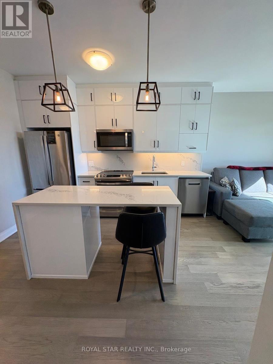 313 - 50 Kaitting Trail, Oakville, Ontario  L6M 5N3 - Photo 4 - W14129958