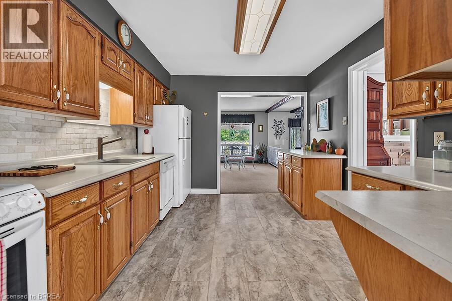 21 Carolina Drive, Brantford, Ontario  N3R 1X6 - Photo 6 - 40868719