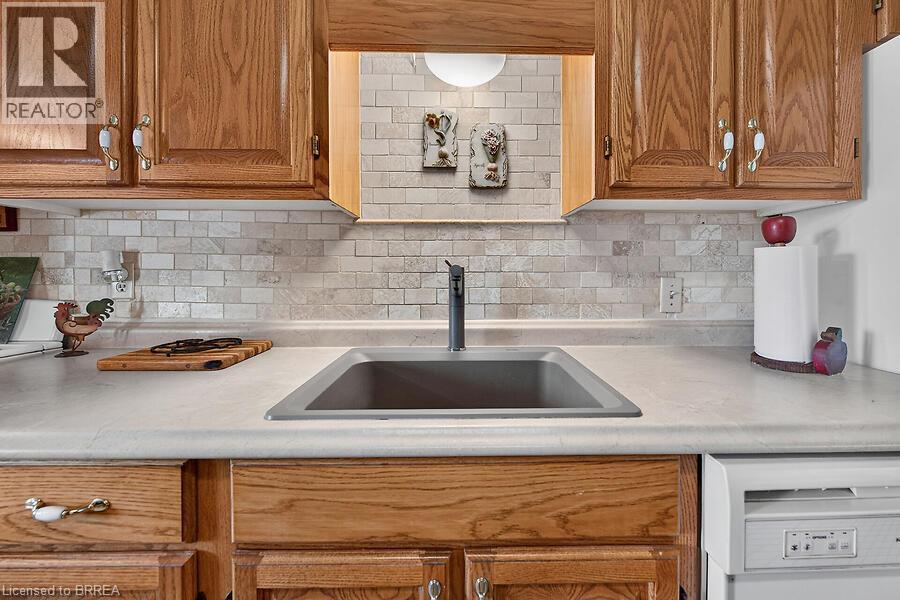 21 Carolina Drive, Brantford, Ontario  N3R 1X6 - Photo 8 - 40868719
