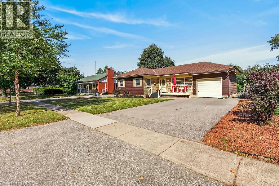 21 Carolina Drive, Brantford, Ontario  N3R 1X6 - Photo 2 - 40868719