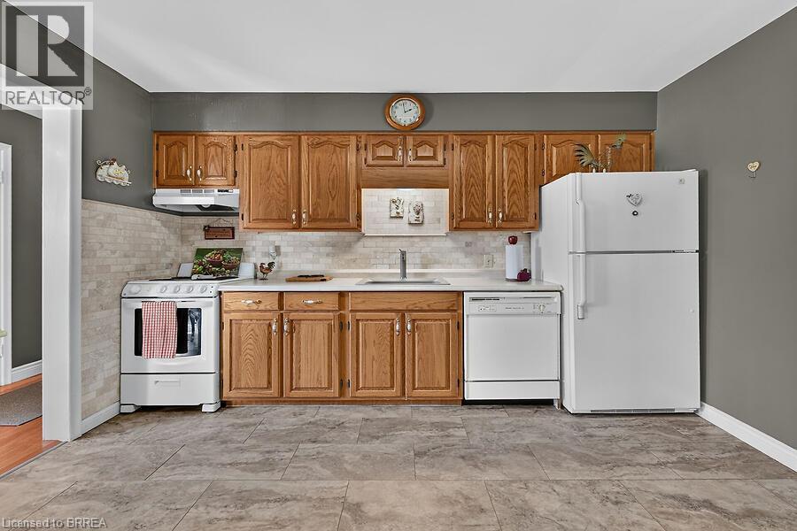 21 Carolina Drive, Brantford, Ontario  N3R 1X6 - Photo 7 - 40868719