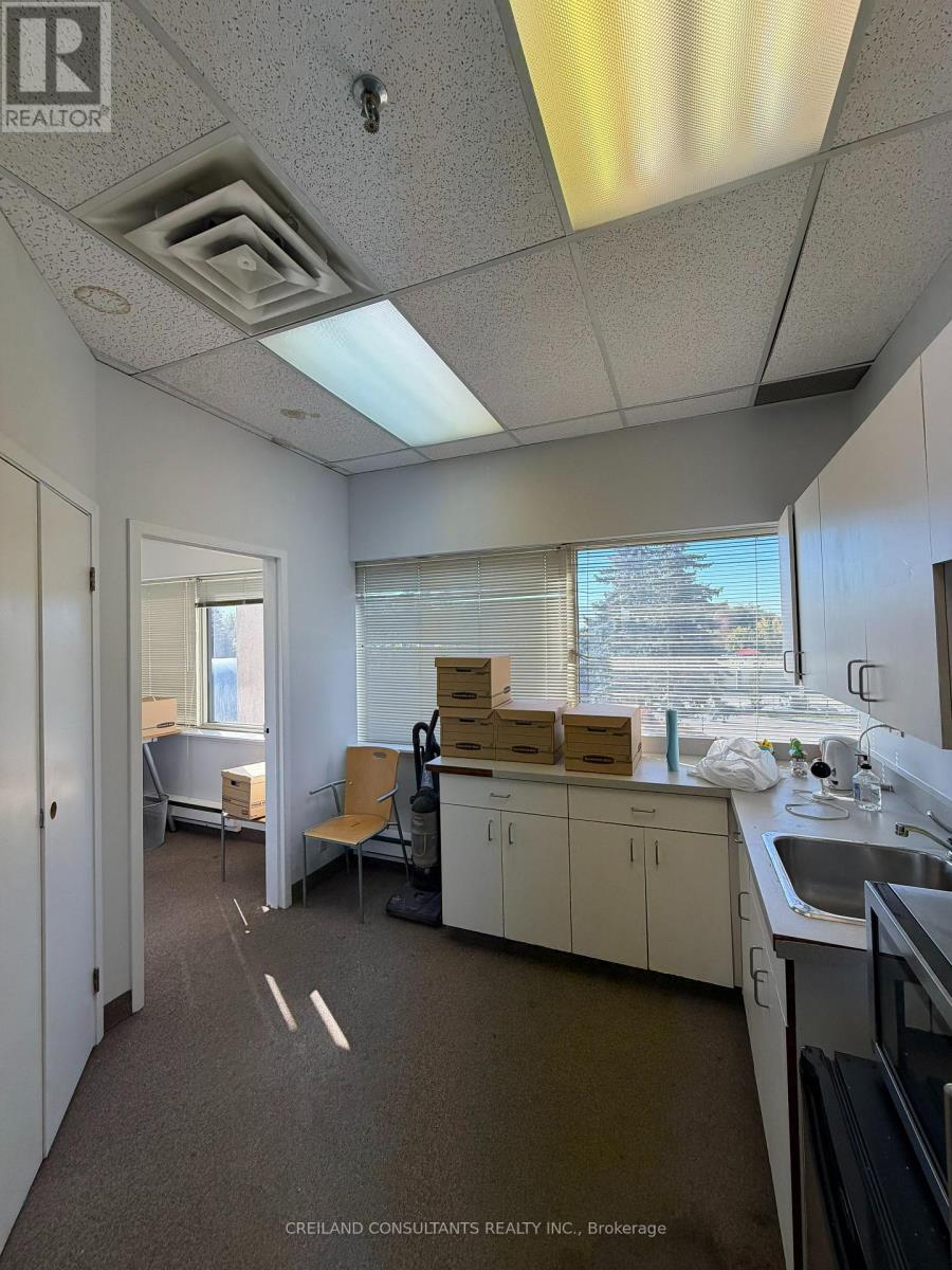 Unit 213 - 5460 Yonge Street, Toronto, Ontario  M2N 6K7 - Photo 5 - C14131902