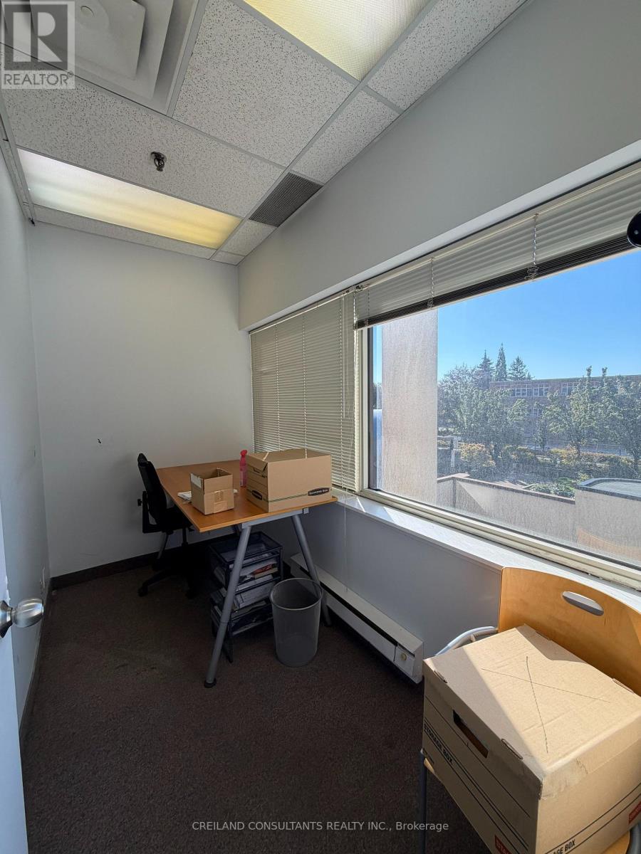 Unit 213 - 5460 Yonge Street, Toronto, Ontario  M2N 6K7 - Photo 6 - C14131902