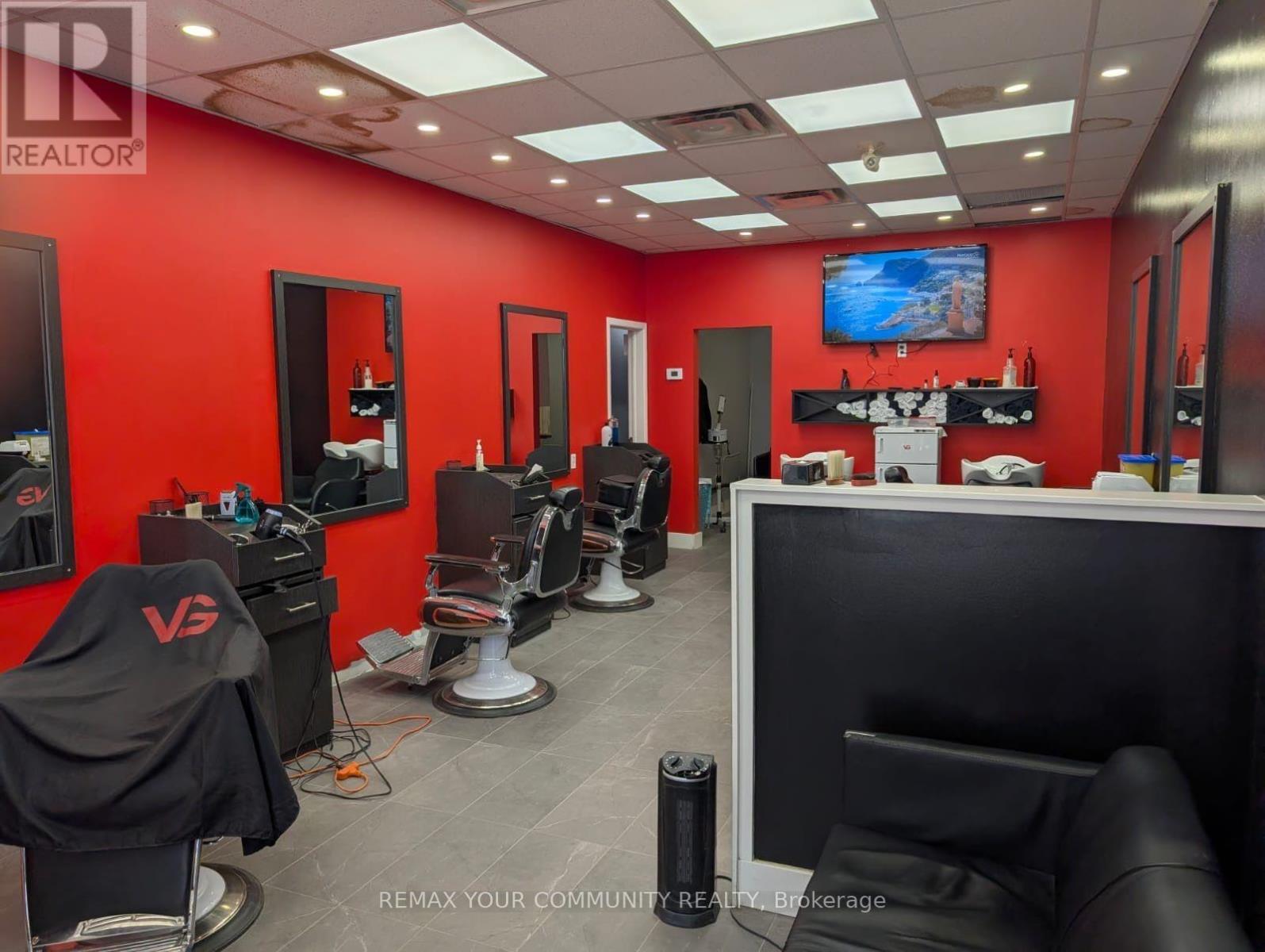 185 Roncesvalles Avenue, Toronto, Ontario  M6R 2L5 - Photo 7 - W14131982