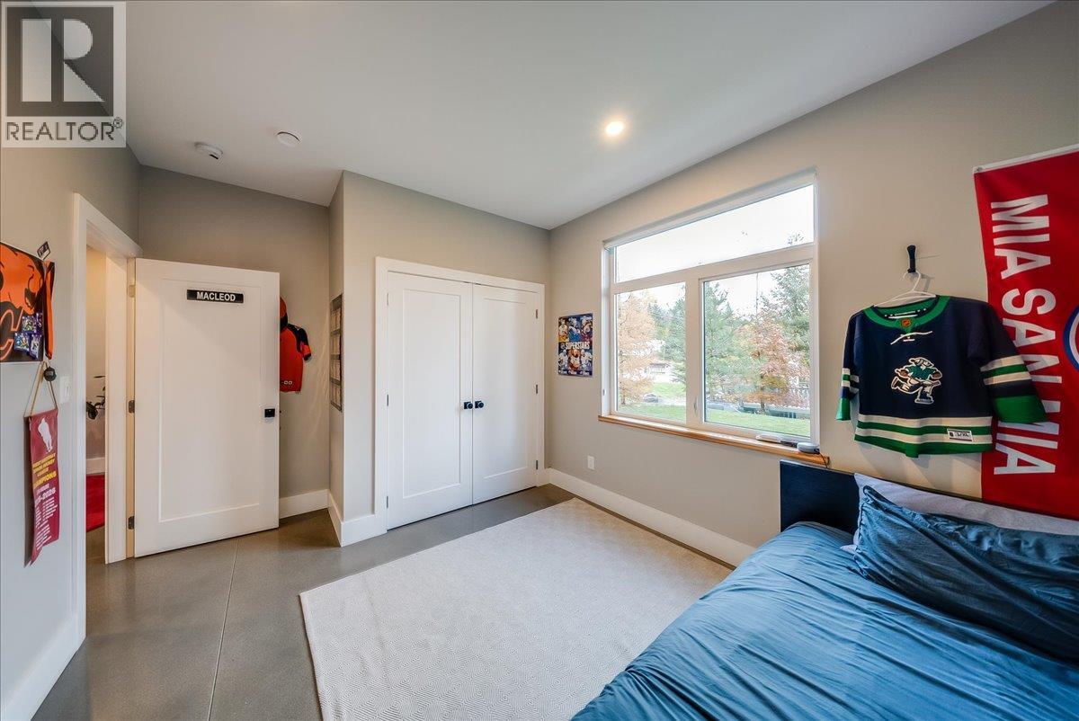 1725 Cook Avenue, Rossland, British Columbia  V0G 1Y0 - Photo 38 - 10404744