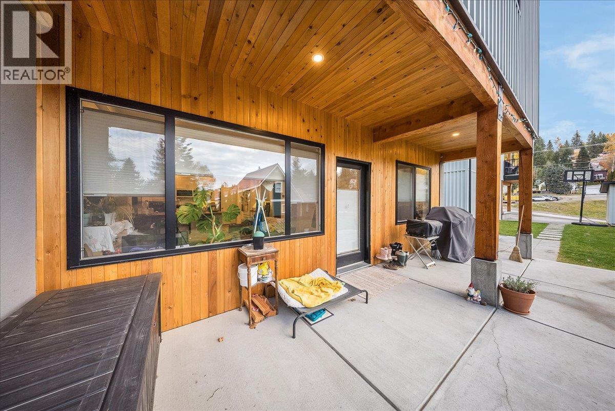 1725 Cook Avenue, Rossland, British Columbia  V0G 1Y0 - Photo 45 - 10404744