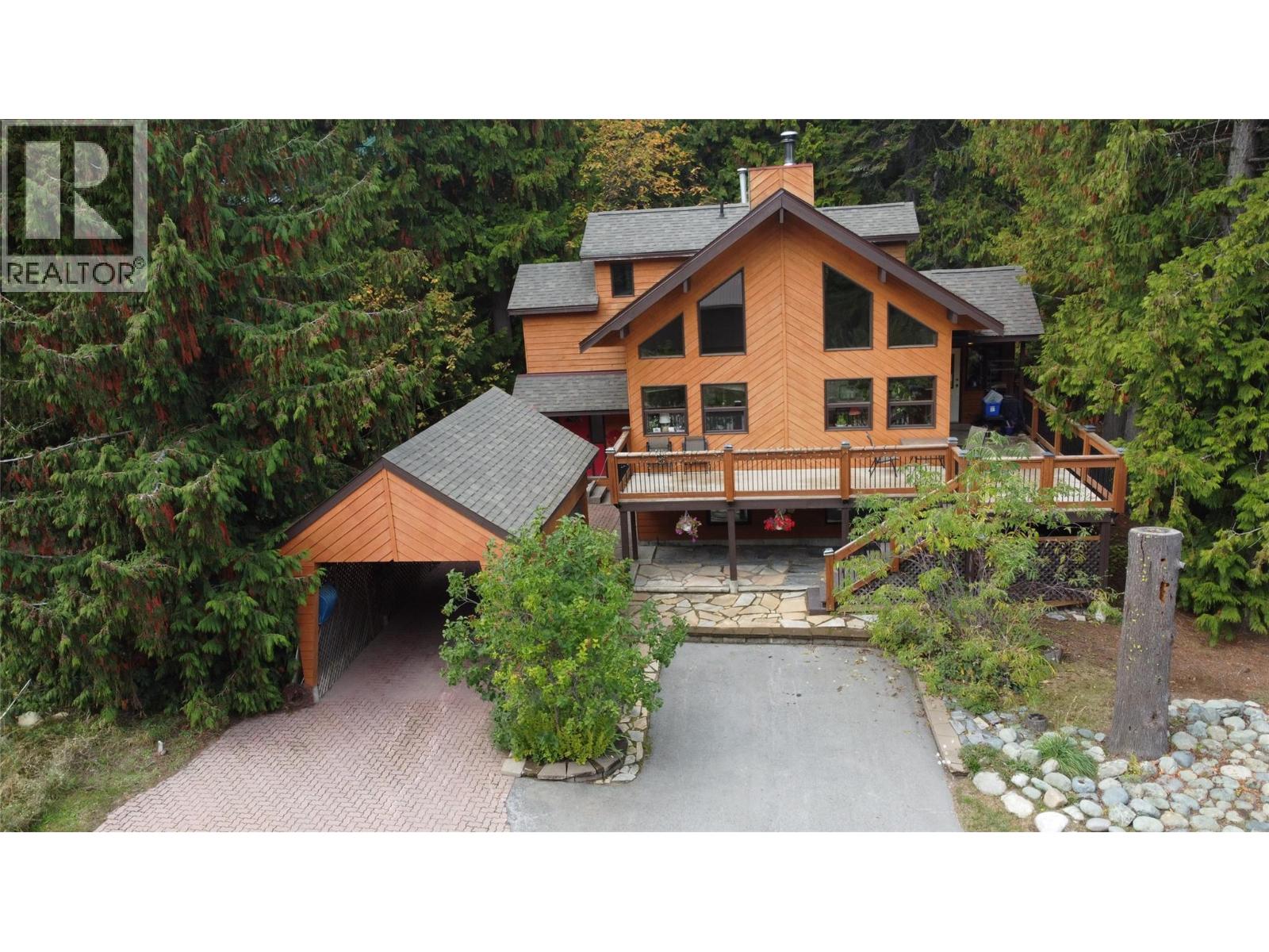 1005 Earl Street, Rossland, British Columbia V0G 1Y0 - Photo 1 - 10404892