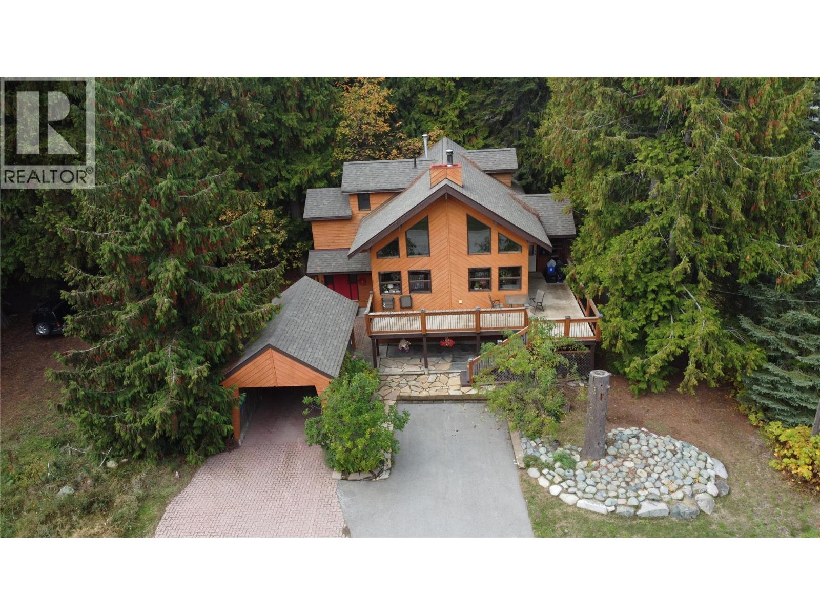 1005 Earl Street, Rossland, British Columbia V0G 1Y0 - Photo 3 - 10404892