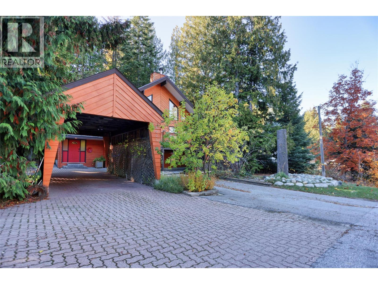 1005 Earl Street, Rossland, British Columbia V0G 1Y0 - Photo 4 - 10404892