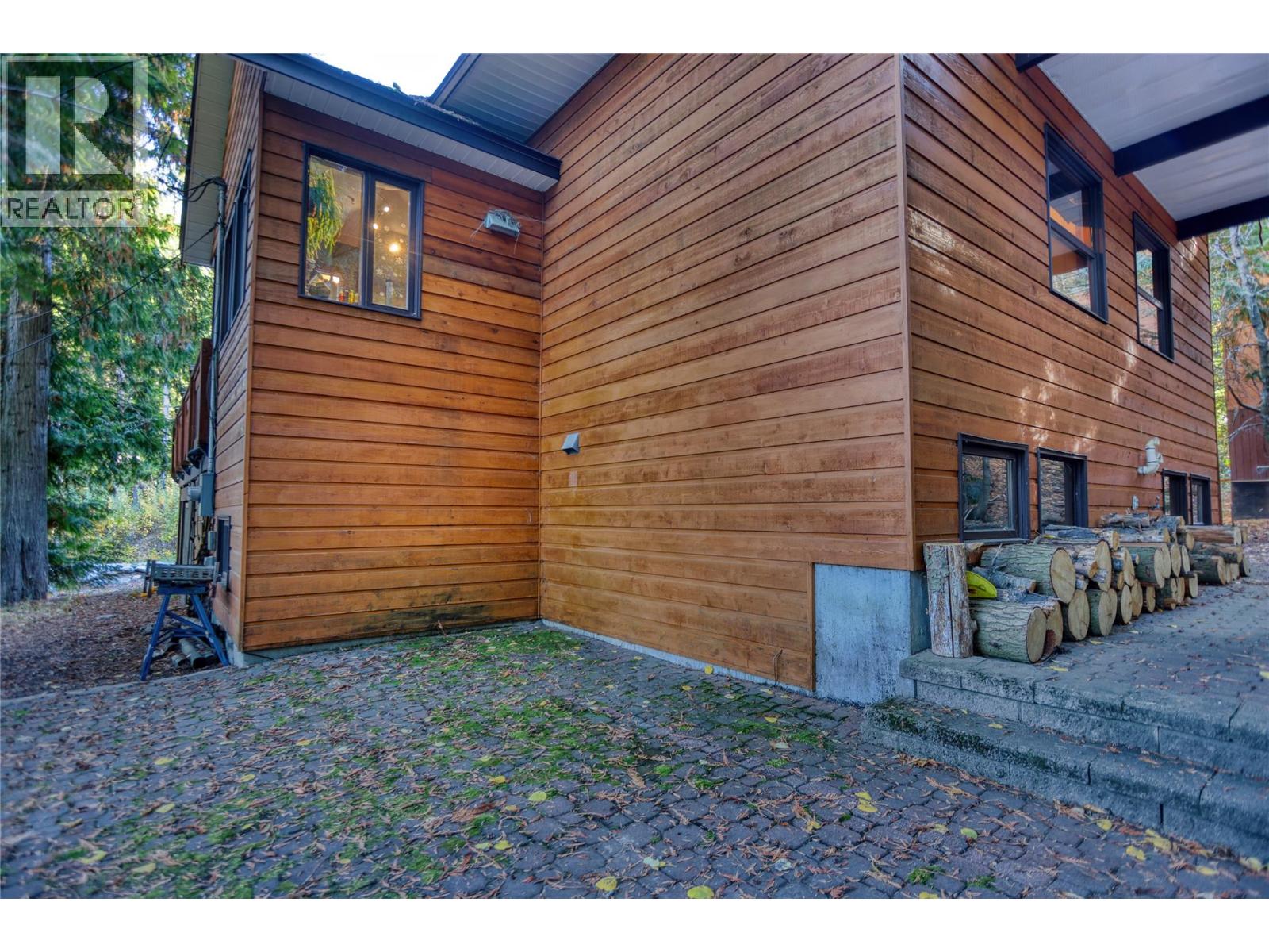 1005 Earl Street, Rossland, British Columbia V0G 1Y0 - Photo 45 - 10404892