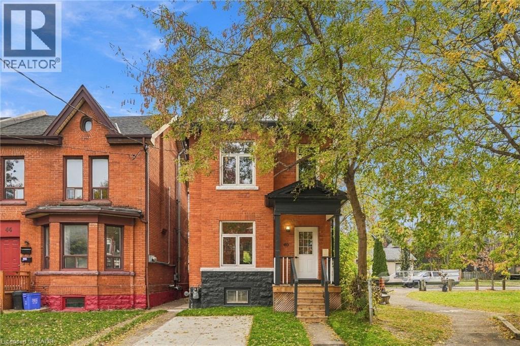 40 CENTURY Street, Hamilton, Ontario