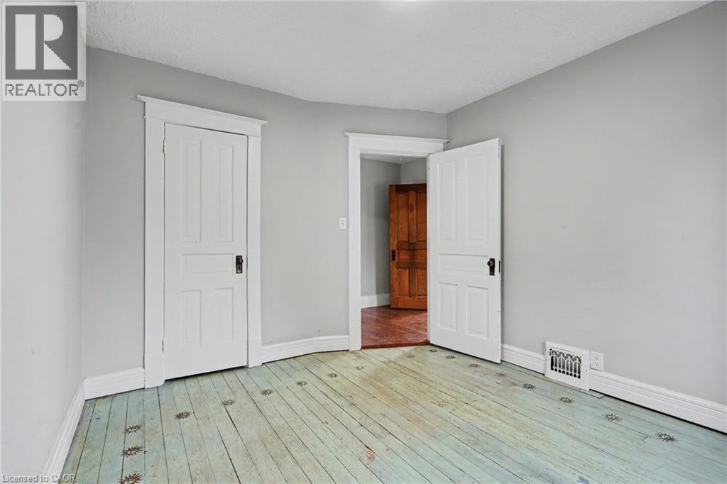 125 E Dufferin Street E, St. Catharines, Ontario  L2R 2A2 - Photo 25 - 40875187