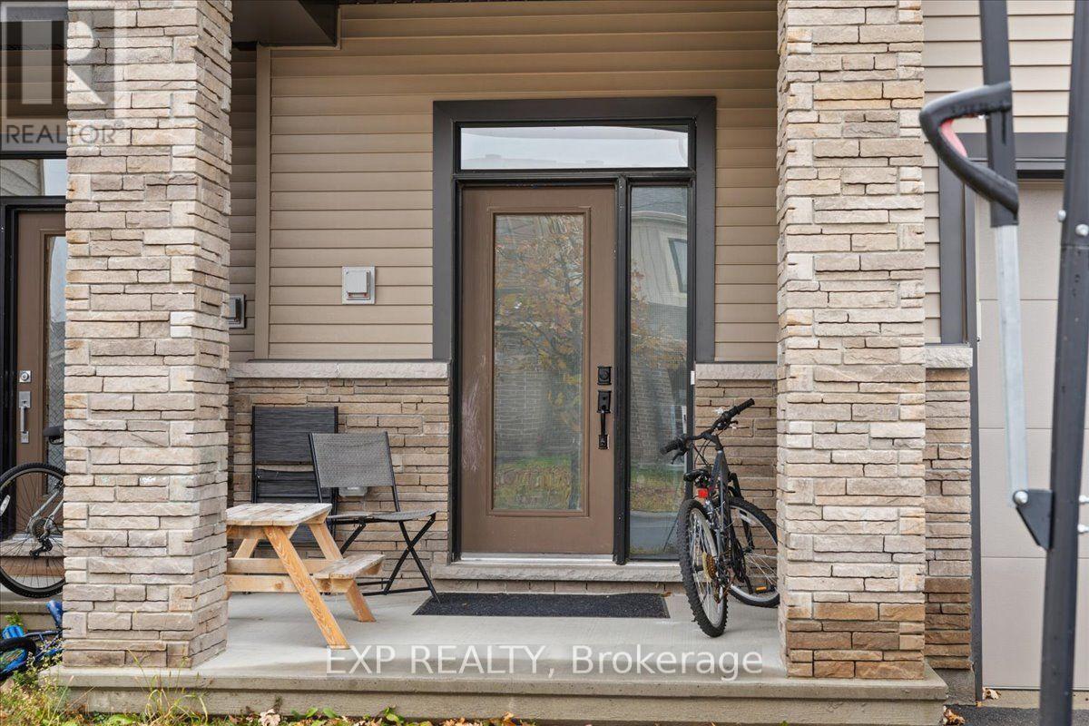 925 Athenry Court, Ottawa, Ontario  K2J 7C9 - Photo 4 - X14132294
