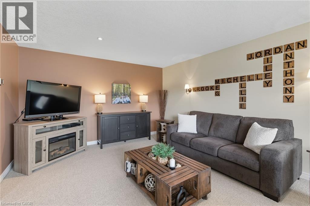 4 Blackburn Court, Caledonia, Ontario N3W 2N9 - Photo 7 - 40874093