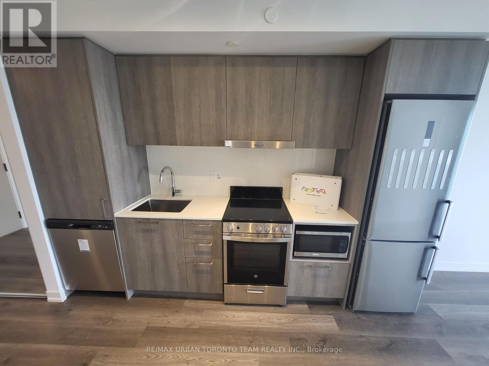 2608 - 195 Commerce Street, Vaughan, Ontario  L4K 0P9 - Photo 7 - N14101296