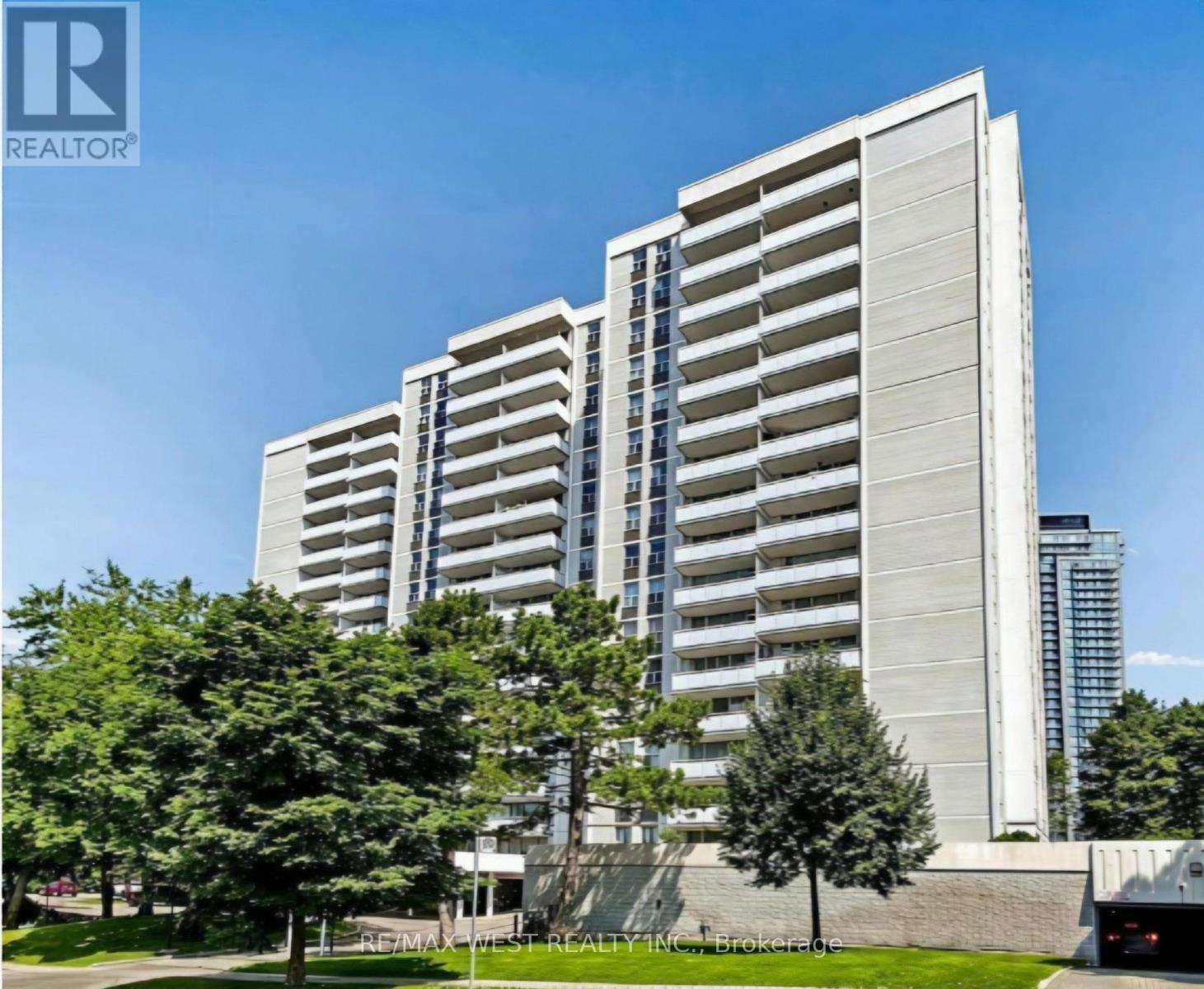 1202 - 10 PARKWAY FOREST DRIVE, toronto (henry farm), Ontario