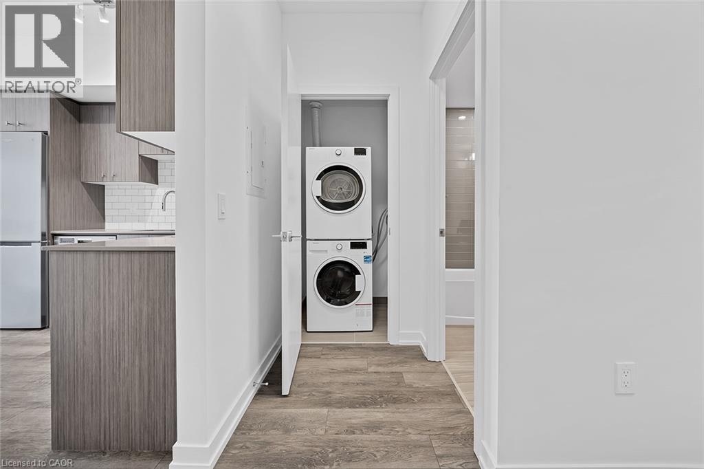 5 Wellington Street Unit# 807, Kitchener, Ontario  N2G 0E3 - Photo 3 - 40875185