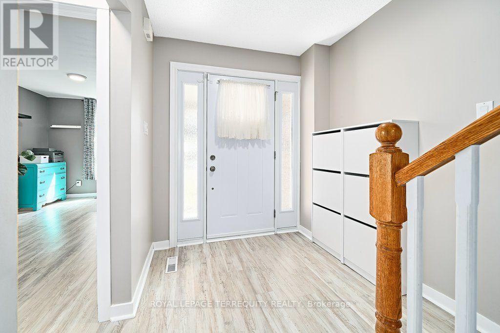 872 Finley Avenue, Ajax, Ontario  L1S 3R9 - Photo 3 - E14132504