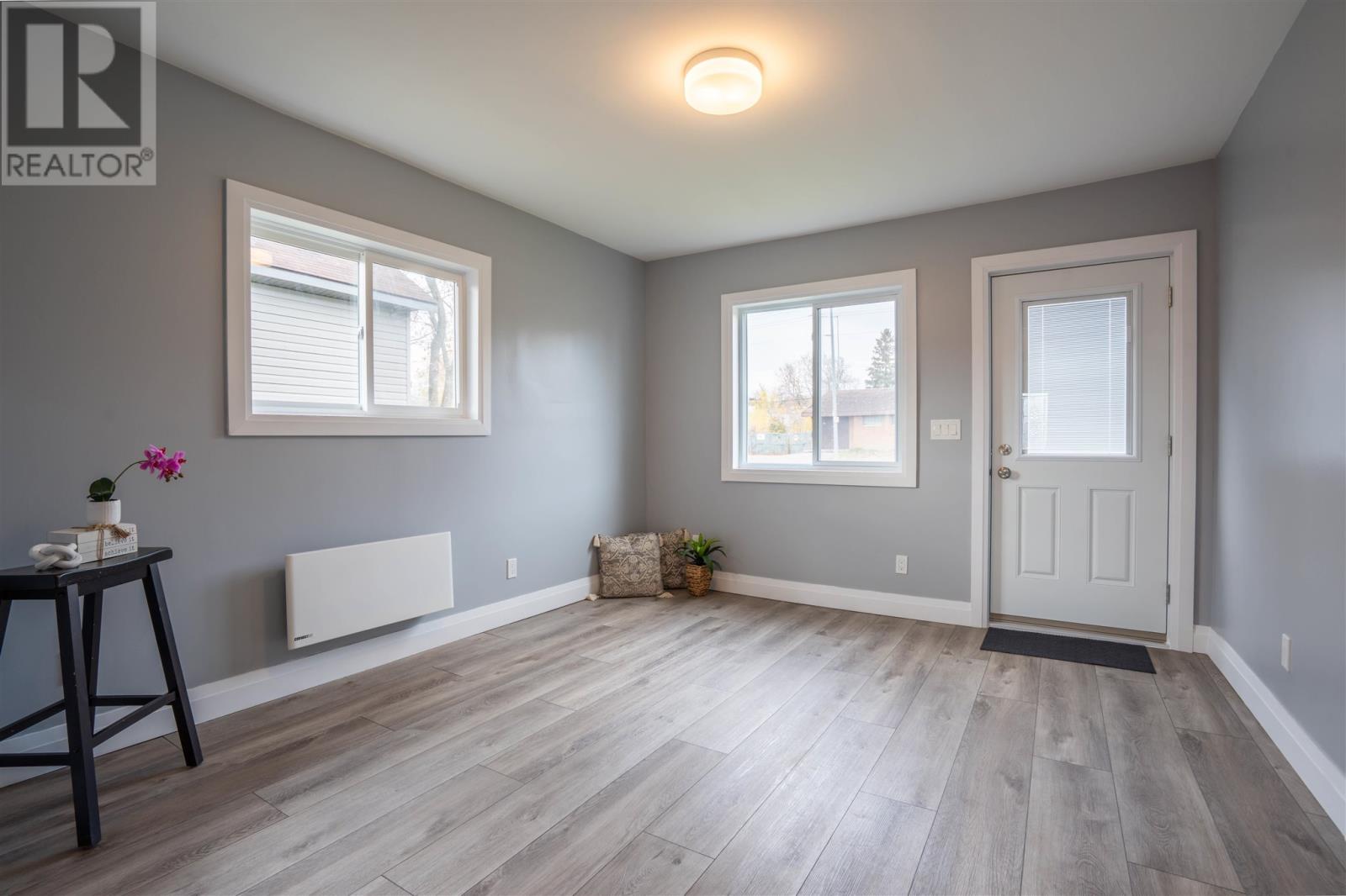 1243 Wellington E, Sault Ste. Marie, Ontario  P6A 2P5 - Photo 3 - SM263039