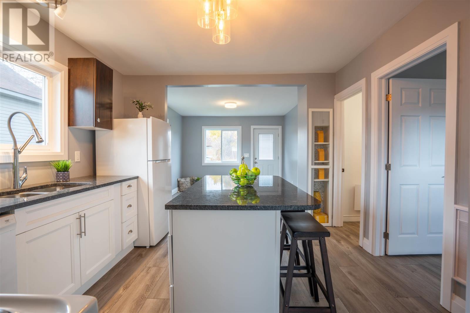 1243 Wellington E, Sault Ste. Marie, Ontario  P6A 2P5 - Photo 6 - SM263039