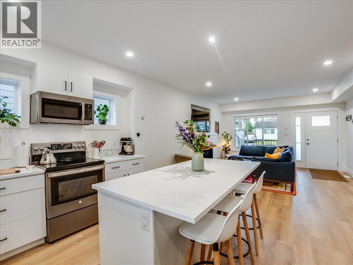 710 Innes W Street, Nelson, British Columbia  V1L 0C4 - Photo 6 - 10404502