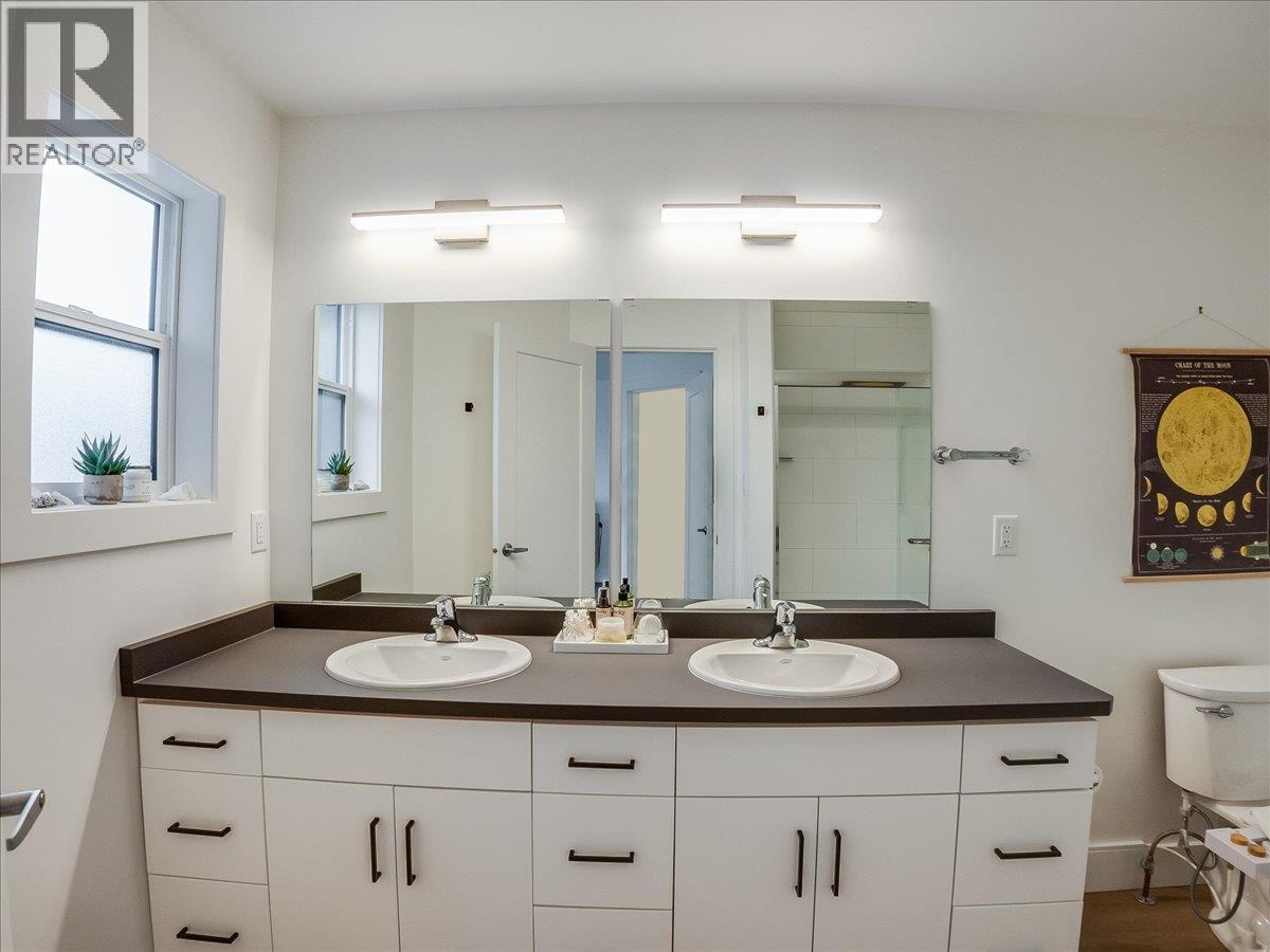 710 Innes W Street, Nelson, British Columbia  V1L 0C4 - Photo 21 - 10404502