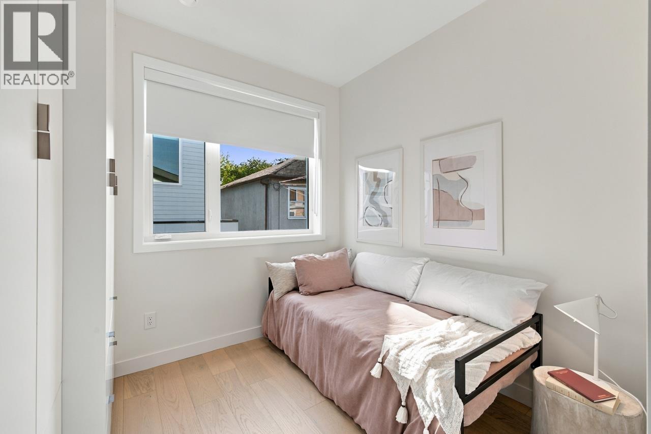2 3183 Graveley Street, Vancouver, British Columbia  V5K 3K7 - Photo 26 - R3179855