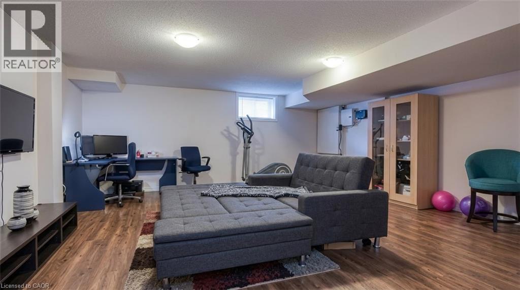 19 Robert Peel Road, Kitchener, Ontario  N2H 0B3 - Photo 16 - 40871361