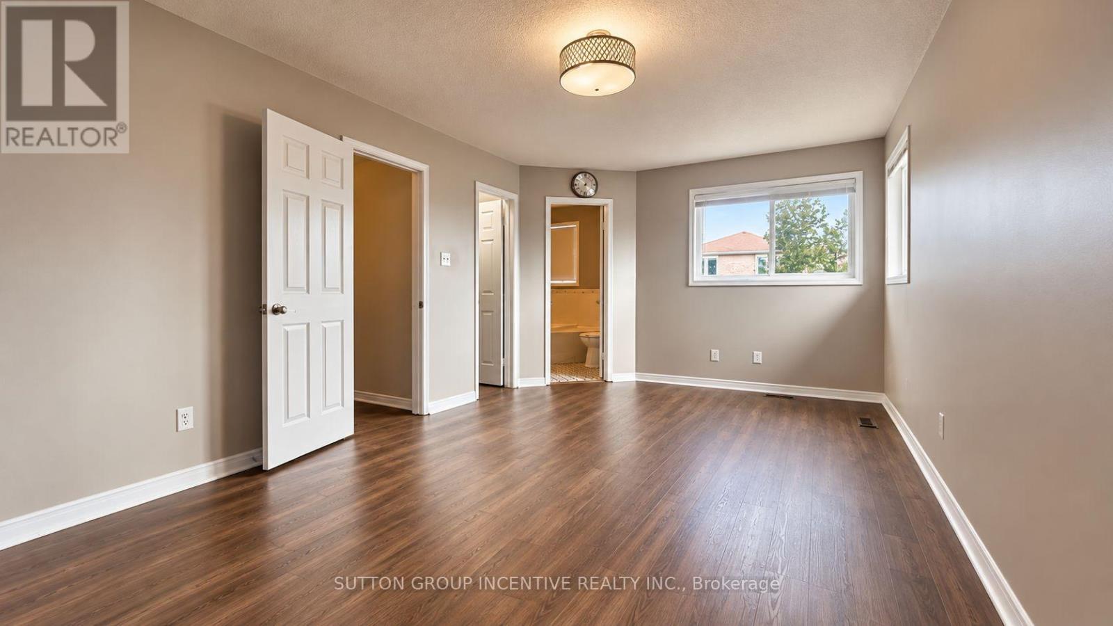 341 Livingstone Street W, Springwater, Ontario  L4N 7C5 - Photo 12 - S14132832