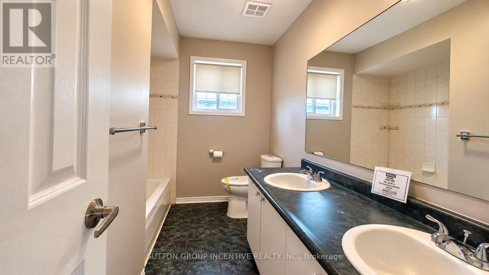 341 Livingstone Street W, Springwater, Ontario  L4N 7C5 - Photo 15 - S14132832