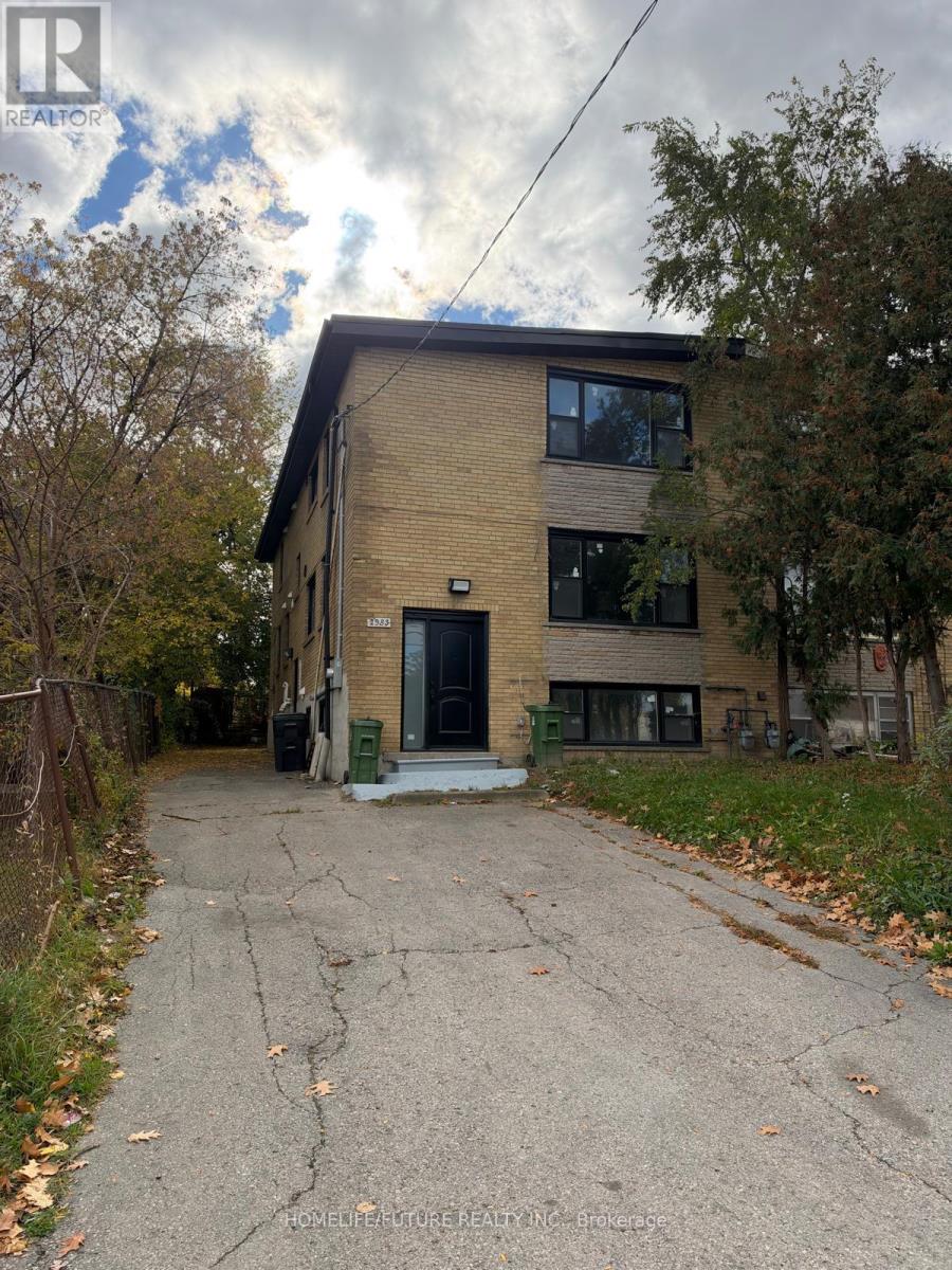 2983 LAWRENCE AVENUE E, Toronto, Ontario