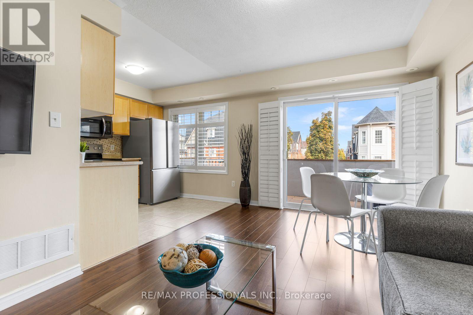5 - 3025 Elmcreek Road, Mississauga, Ontario  L5B 0B6 - Photo 2 - W13675784