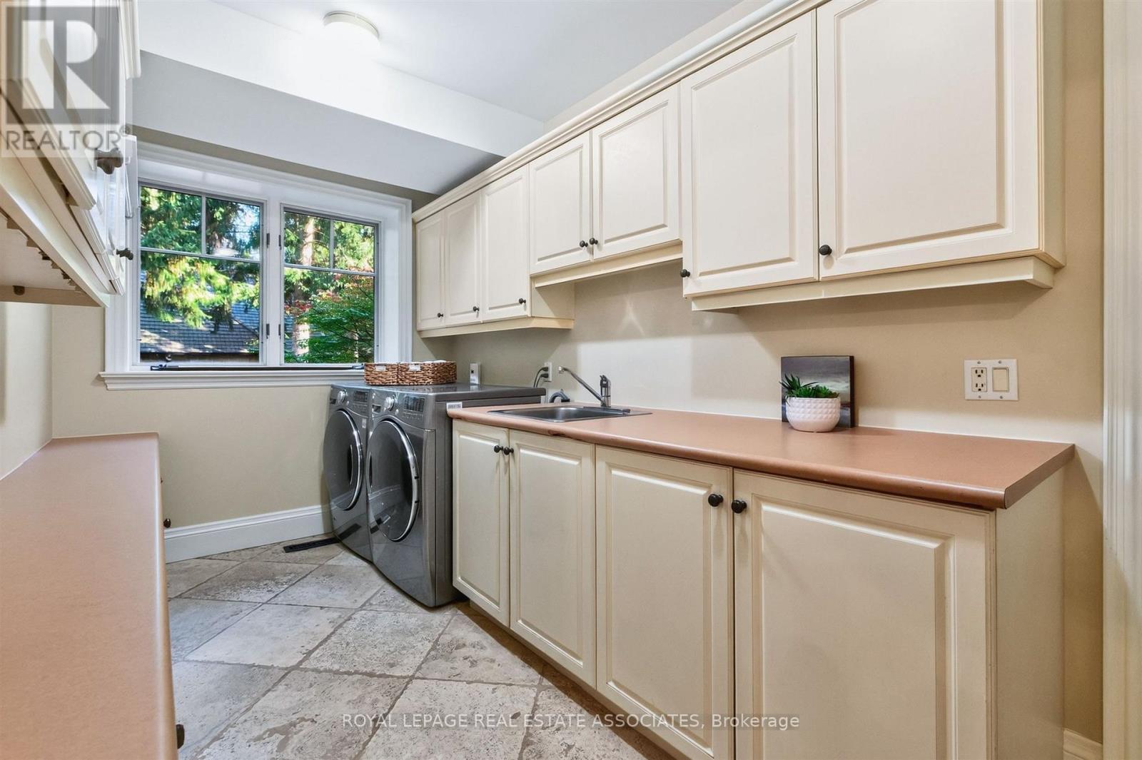 157 Indian Valley Trail, Mississauga, Ontario  L5G 2K5 - Photo 19 - W14127652